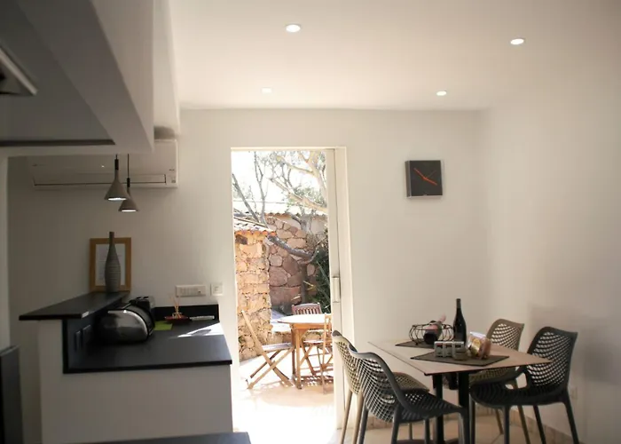 Aus Stein Concadoro By Interhome פורטו-וישיו